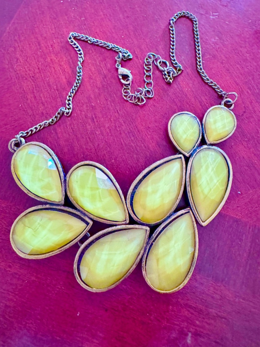 Vintage Olive Green Faceted Statement Necklace Women's 60s  70's Costume Jewelry